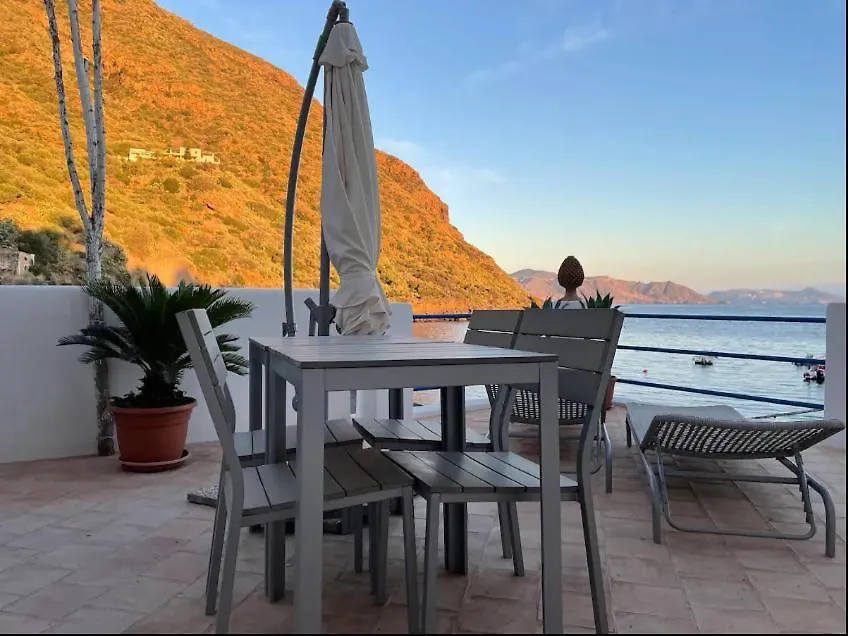 Il Nido Di Rinella, Casa Sulla Spiaggia Leni Semesterbostad
